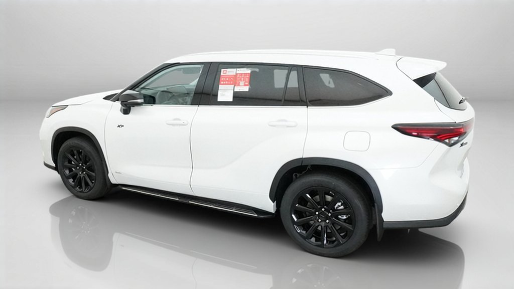 New 2026 Toyota Highlander Limited AWD/4WD image 15