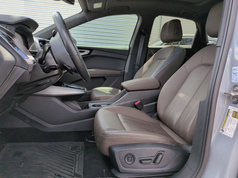 Used 2023 Audi Q4 e-tron Premium Plus w/ Premium Plus AWD/4WD image 16