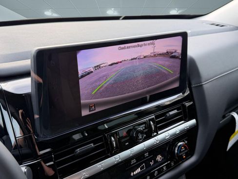New 2026 Nissan Pathfinder SV AWD/4WD image 27