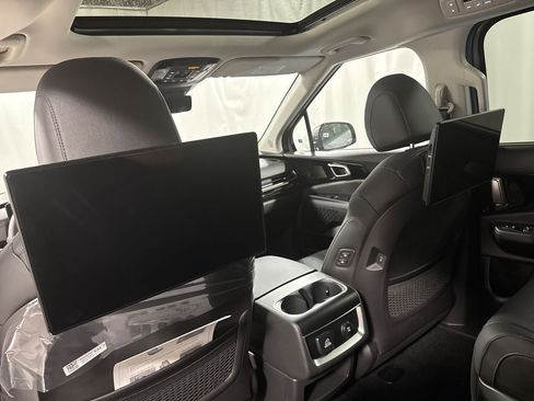 New 2026 Kia Carnival SX Prestige image 30