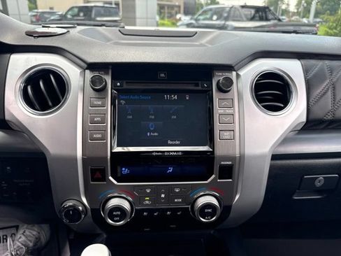 Used 2017 Toyota Tundra Platinum AWD/4WD image 16