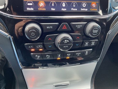 Used 2020 Jeep Grand Cherokee Summit image 25