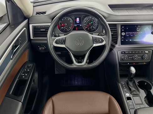 Used 2021 Volkswagen Atlas SE image 16