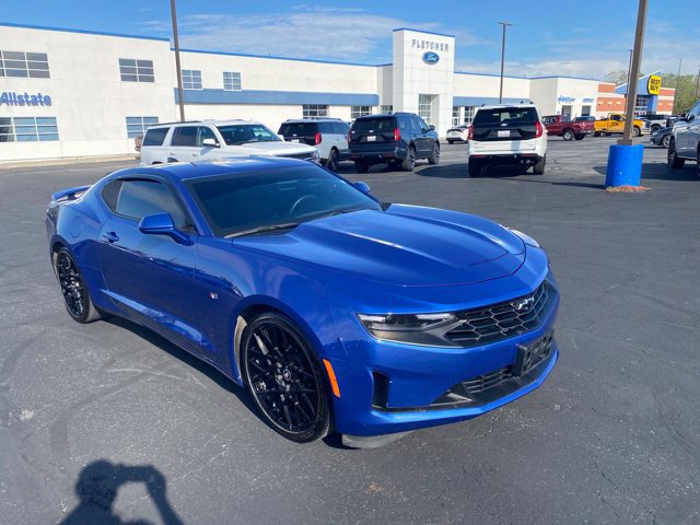 Used 2020 Chevrolet Camaro LT w/ Technology Package RWD image 7