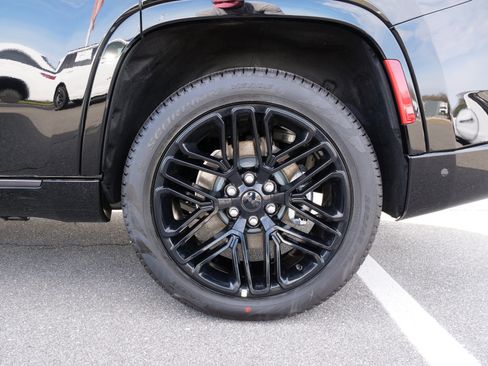 New 2026 Jeep Grand Wagoneer Limited image 11