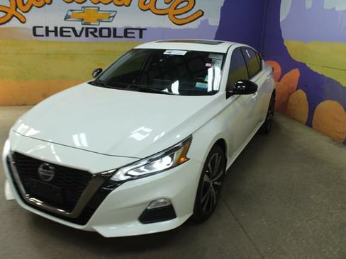 Used 2021 Nissan Altima 2.5 SR AWD/4WD image 4