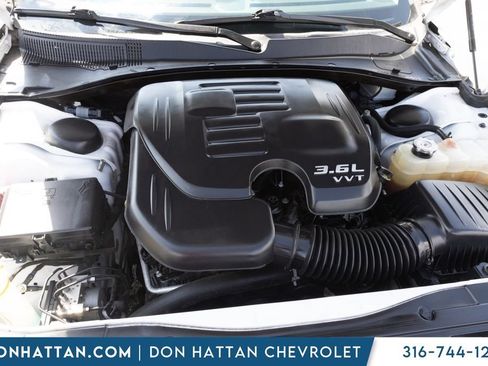 Used 2020 Chrysler 300 Touring w/ Driver Convenience Group RWD image 36