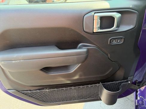 Used 2026 Jeep Wrangler Sport AWD/4WD image 15