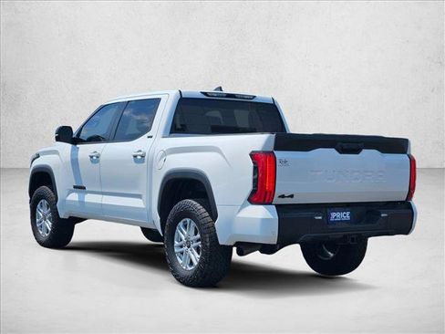 Used 2025 Toyota Tundra SR5 w/ SR5 Premium Package AWD/4WD image 8
