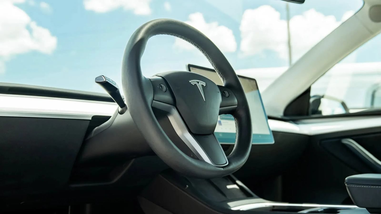 Used 2022 Tesla Model Y Performance AWD/4WD image 25