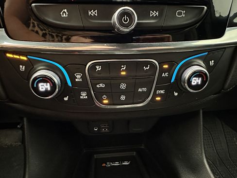 Certified 2023 Chevrolet Traverse High Country AWD/4WD image 18
