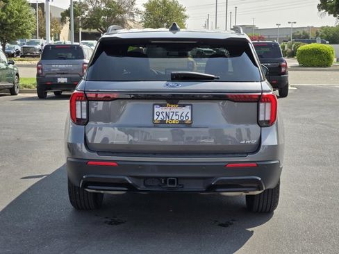 Certified 2025 Ford Explorer ST-Line AWD/4WD image 5