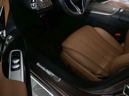 Certified 2025 Mercedes-Benz E 350 4MATIC Sedan image 7