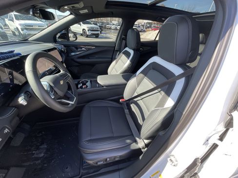 New 2025 Chevrolet Blazer EV LT image 56