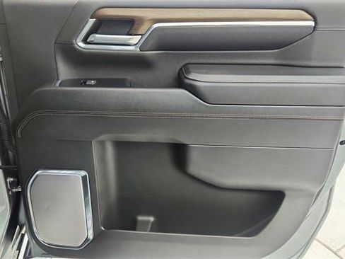 Used 2024 Chevrolet Silverado 3500 High Country image 29