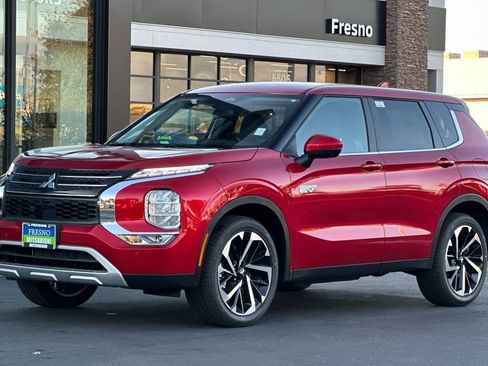 New 2025 Mitsubishi Outlander SE image 9