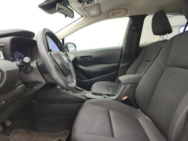 Used 2025 Toyota Corolla LE FWD image 14