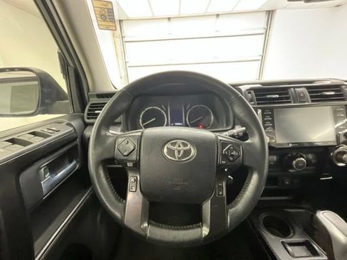 Used 2023 Toyota 4Runner TRD Off-Road AWD/4WD image 4