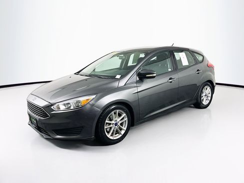 Used 2016 Ford Focus SE image 3