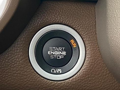 Used 2019 RAM 1500 Laramie AWD/4WD image 20