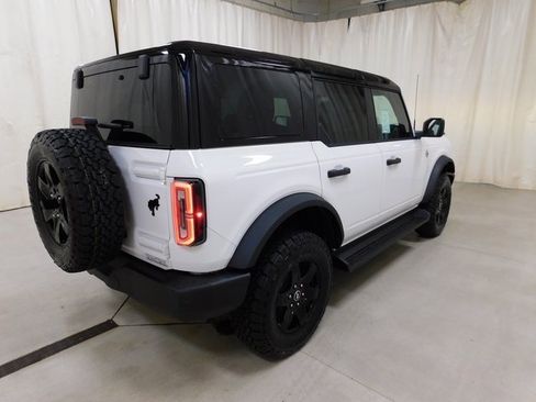 New 2025 Ford Bronco Outer Banks w/ Black Appearance Package image 21