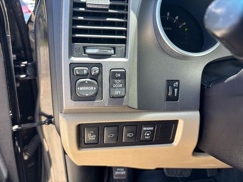 Used 2016 Toyota Sequoia Platinum RWD image 14