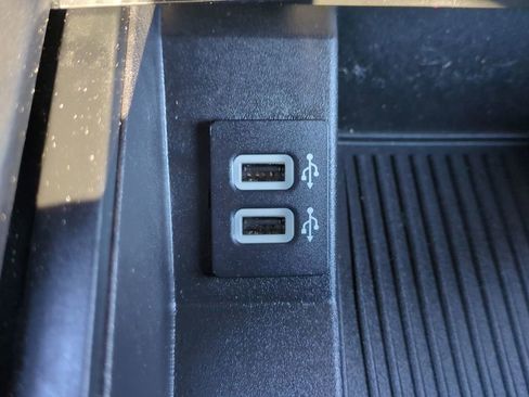 Used 2019 Ford F150 Lariat w/ Equipment Group 502A Luxury image 23