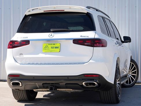 Used 2024 Mercedes-Benz GLS 580 4MATIC image 5