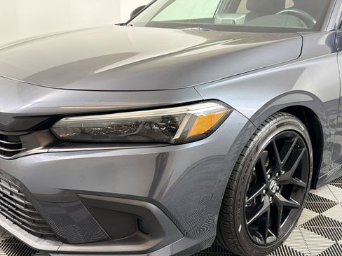 Used 2023 Honda Civic Sport image 8