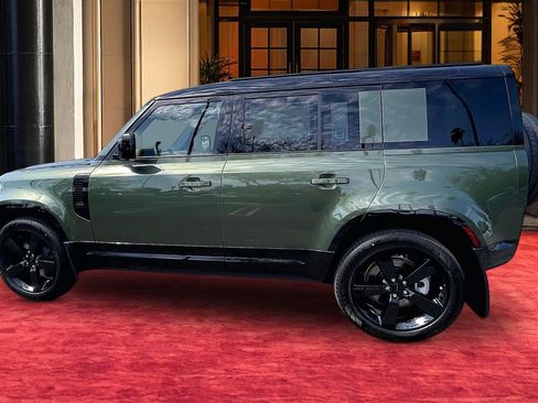 New 2026 Land Rover Defender 110 X-Dynamic SE AWD/4WD image 2