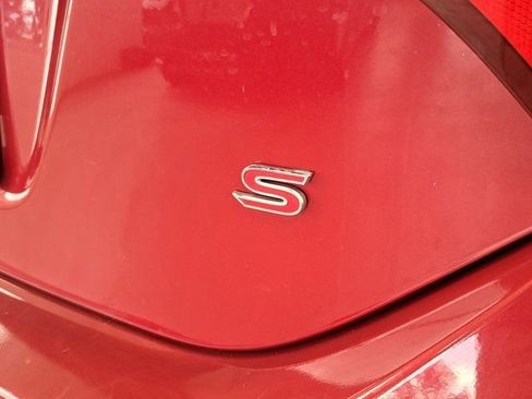 Used 2015 Toyota Corolla S image 26