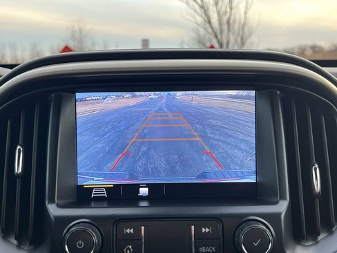 Used 2021 GMC Canyon Denali image 26