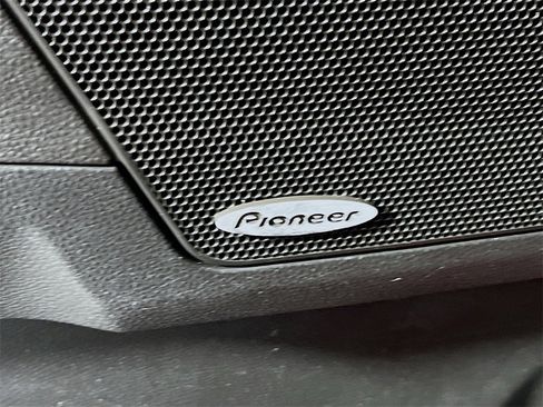 Used 2015 GMC Terrain SLT image 18