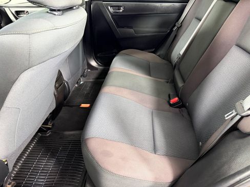 Used 2019 Toyota Corolla LE FWD image 18