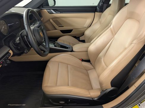 Certified 2022 Porsche 911 Carrera 4S image 5