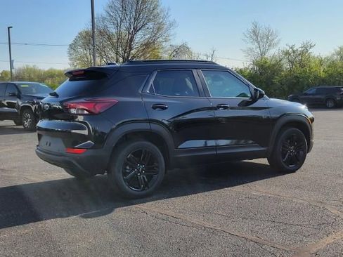 New 2026 Chevrolet TrailBlazer LT w/ Midnight Edition AWD/4WD image 4