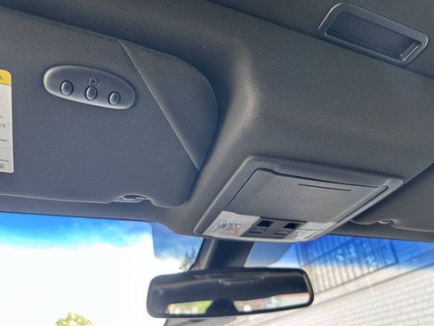 Used 2019 Ford Taurus Limited w/ Driver Assist Package FWD image 21