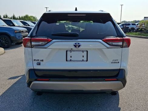 Certified 2022 Toyota RAV4 XSE w/ XSE Grade Weather Package AWD/4WD image 5