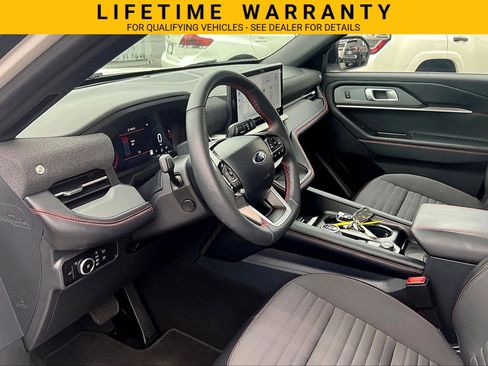 Used 2025 Ford Explorer ST-Line w/ Premium Package AWD/4WD image 14