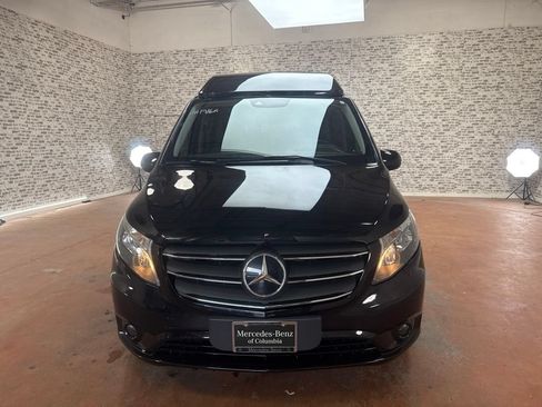 Used 2022 Mercedes-Benz Metris Passenger image 2
