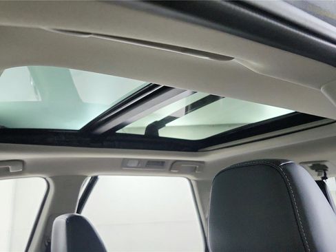 New 2026 Nissan Pathfinder Platinum image 12