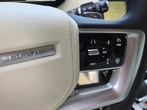 New 2025 Land Rover Range Rover Long Wheelbase SE image 22