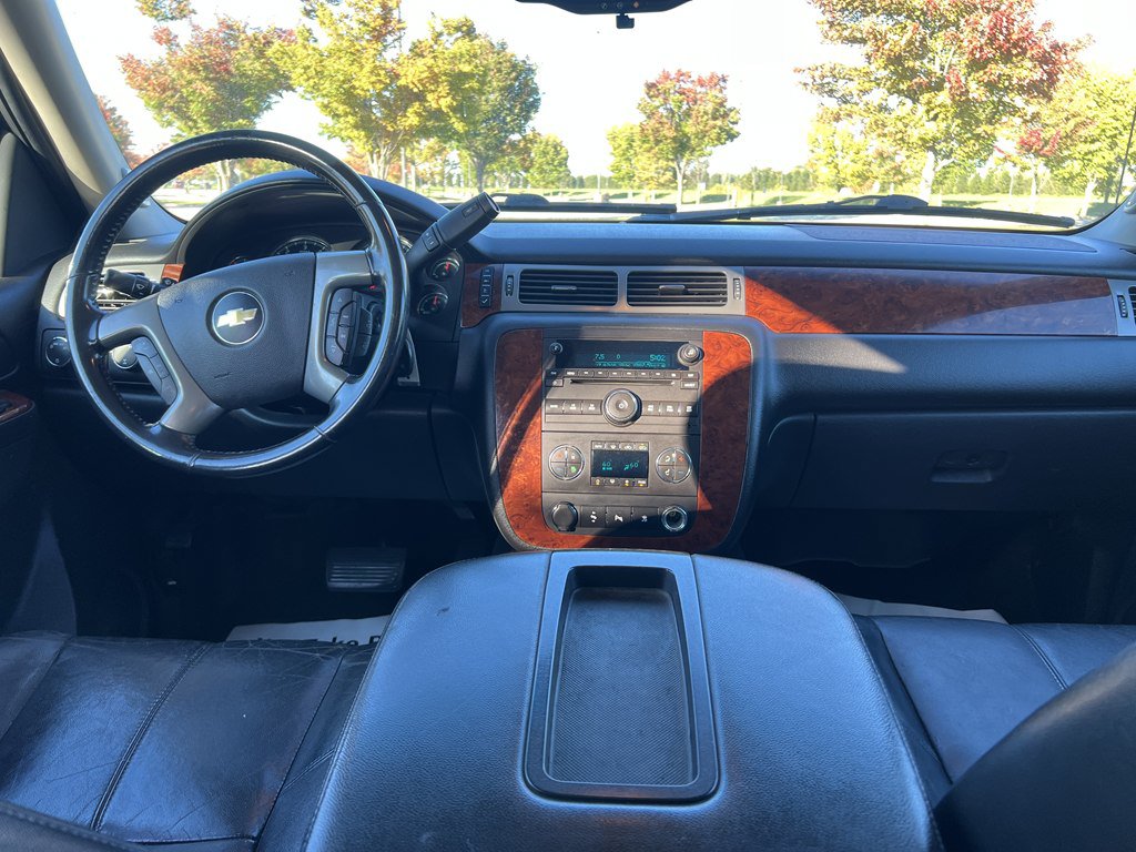 Used 2011 Chevrolet Avalanche LT AWD/4WD image 18