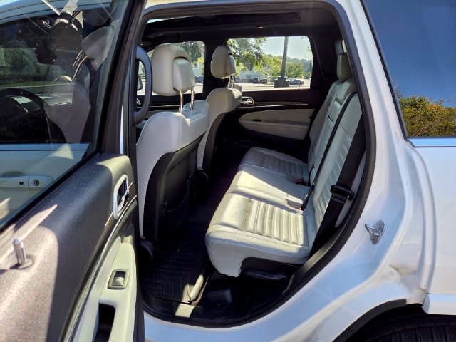 Used 2018 Jeep Grand Cherokee Limited AWD/4WD image 24