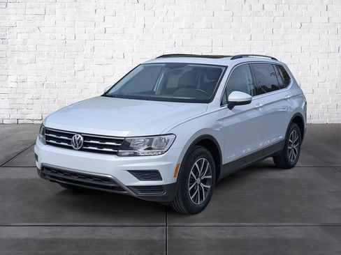 Used 2018 Volkswagen Tiguan SE image 4