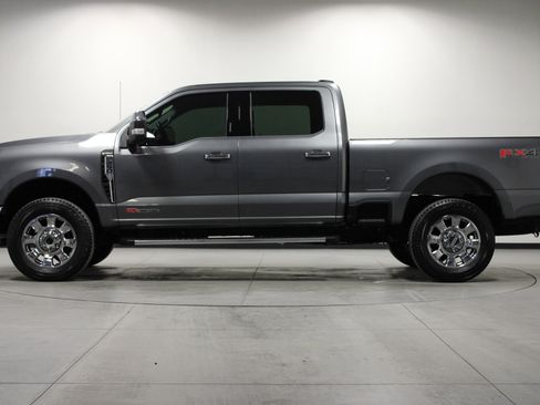 Used 2024 Ford F250 Lariat w/ Chrome Package image 7