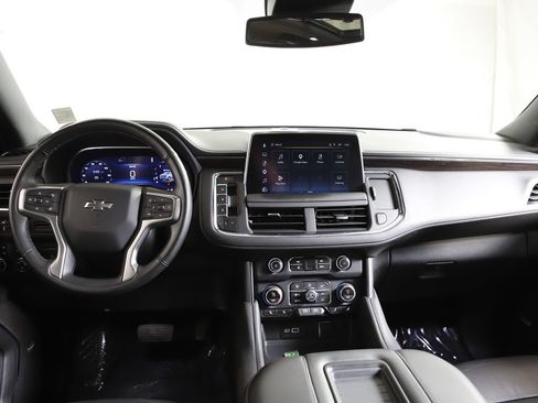 Used 2024 Chevrolet Suburban Z71 w/ Off-Road Capability Package AWD/4WD image 14