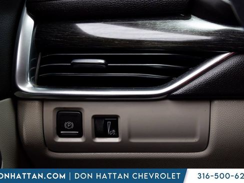 Used 2020 Cadillac XT4 Premium Luxury FWD image 9