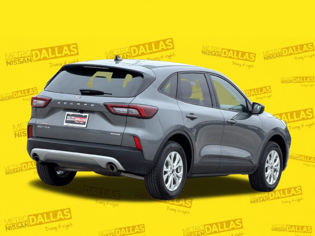 Used 2025 Ford Escape Active AWD/4WD image 5