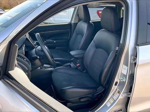 Used 2024 Mitsubishi Outlander Sport SE image 23